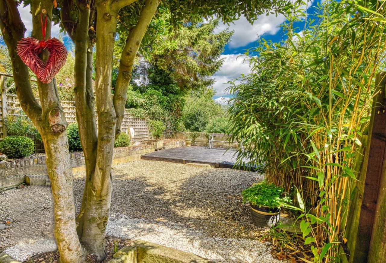 2 Bedroom Apartment In Bath City Centre With Garden & Free Parking Екстериор снимка