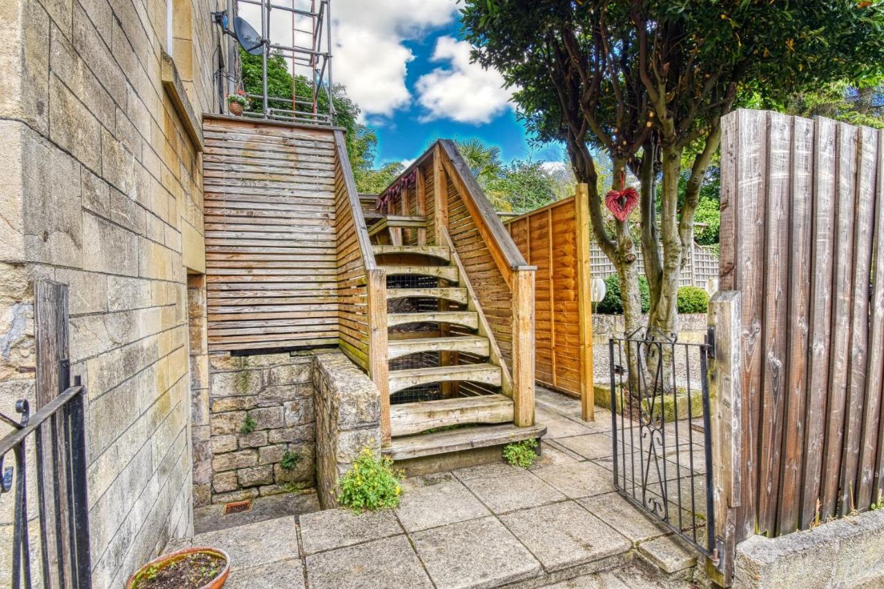 2 Bedroom Apartment In Bath City Centre With Garden & Free Parking Екстериор снимка