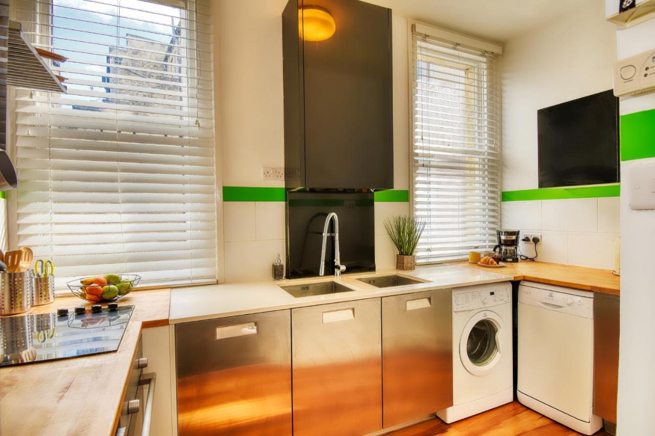 2 Bedroom Apartment In Bath City Centre With Garden & Free Parking Екстериор снимка