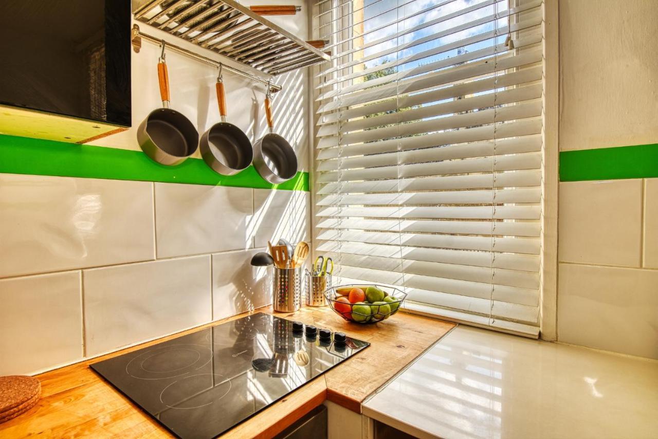 2 Bedroom Apartment In Bath City Centre With Garden & Free Parking Екстериор снимка