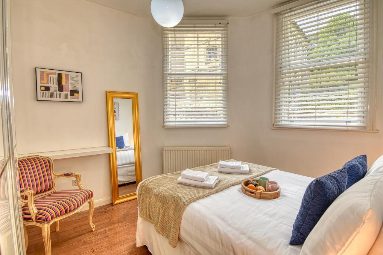 2 Bedroom Apartment In Bath City Centre With Garden & Free Parking Екстериор снимка